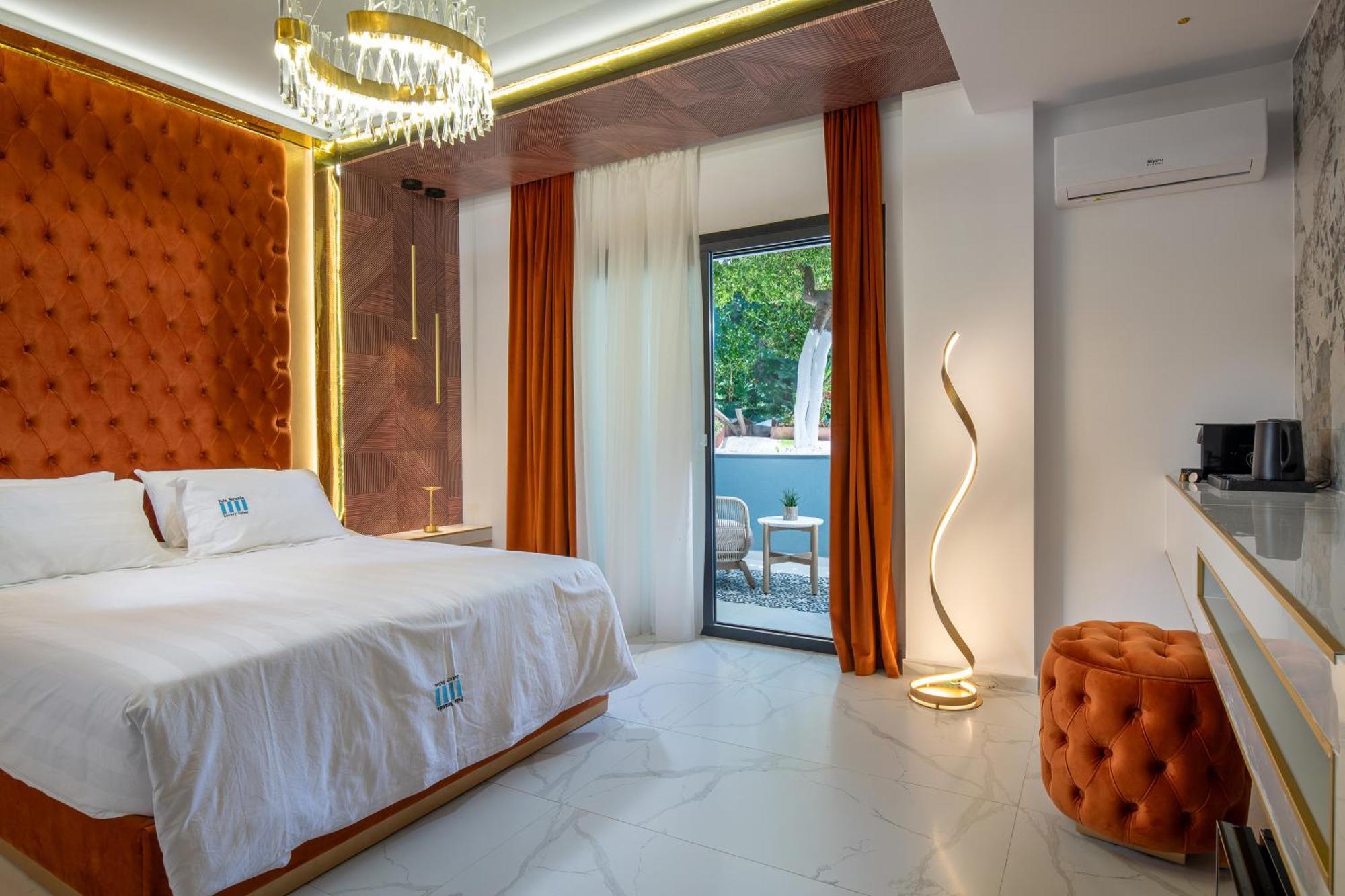 Pela Veranda Exquisite Suites ネオス・マルマラス エクステリア 写真
