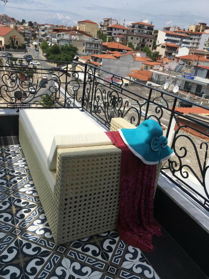 Pela Veranda Exquisite Suites ネオス・マルマラス エクステリア 写真