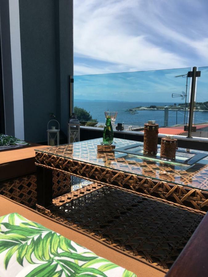 Pela Veranda Exquisite Suites ネオス・マルマラス エクステリア 写真