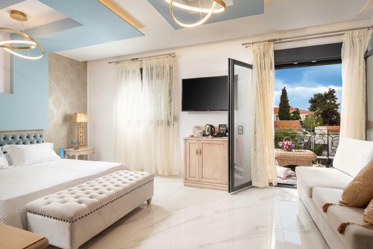 Pela Veranda Exquisite Suites ネオス・マルマラス エクステリア 写真